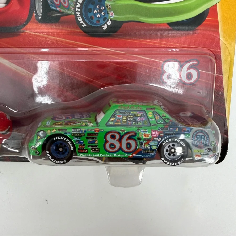 Disney Pixar Cars Race & Rescue 2 Pk Lightning McQueen Chick Hicks Die Cast New - Picture 4 of 9